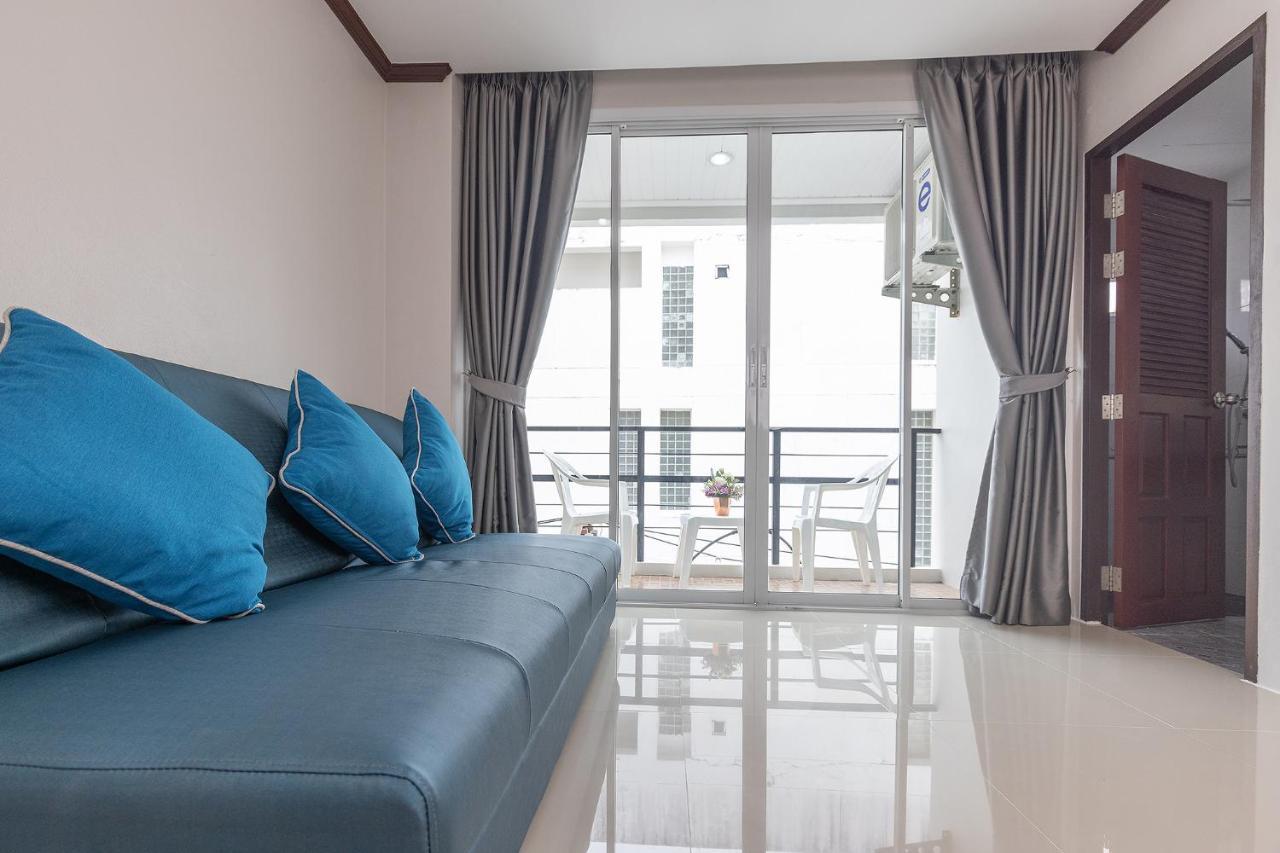 Готель The Chic Patong Екстер'єр фото