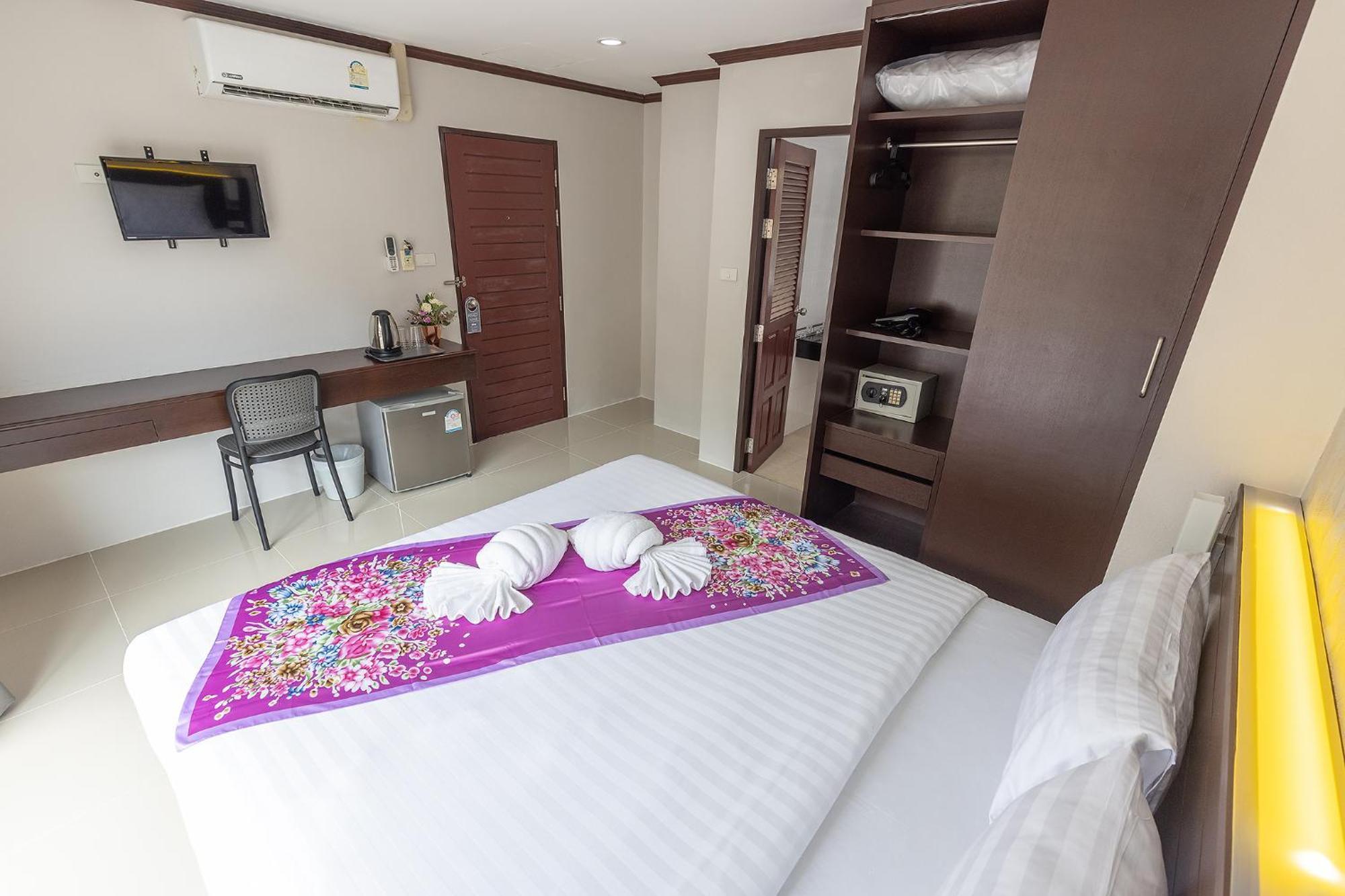 Готель The Chic Patong Номер фото